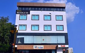 Fabhotel Resolute